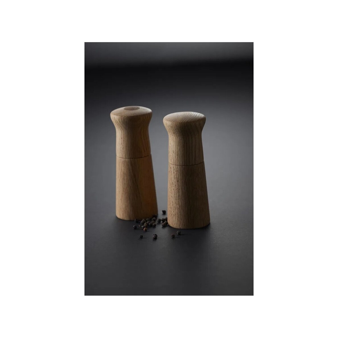 Morsø druskos ir pipirų malūnėlių rinkinys, 14 cm, ąžuolas 1 Morsø druskos ir pipirų malūnėlių rinkinys, 14 cm, ąžuolas 1