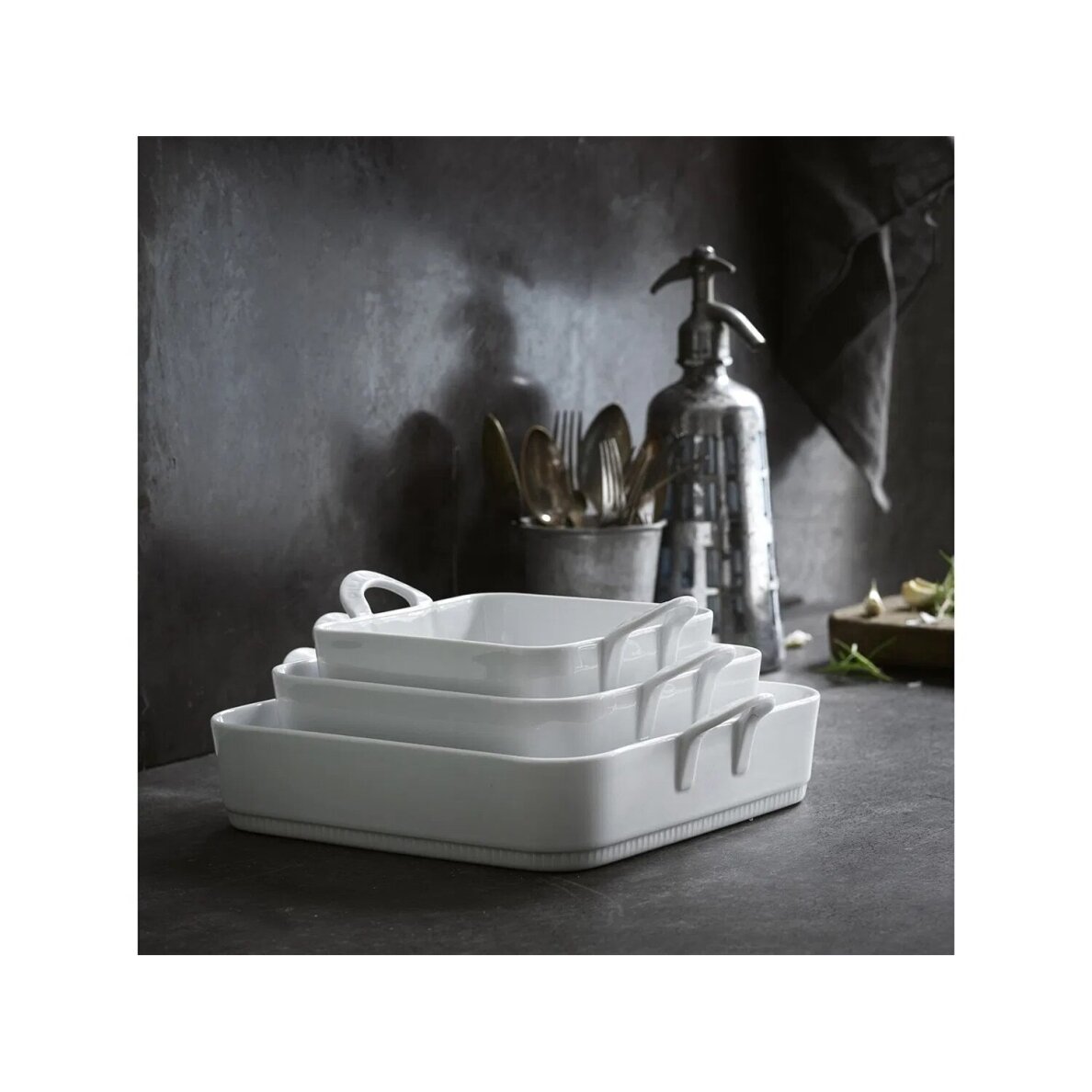Toulouse indas 3-jų litrų 27 x 27 x 6 cm baltas 1 Toulouse indas 3-jų litrų 27 x 27 x 6 cm baltas 1