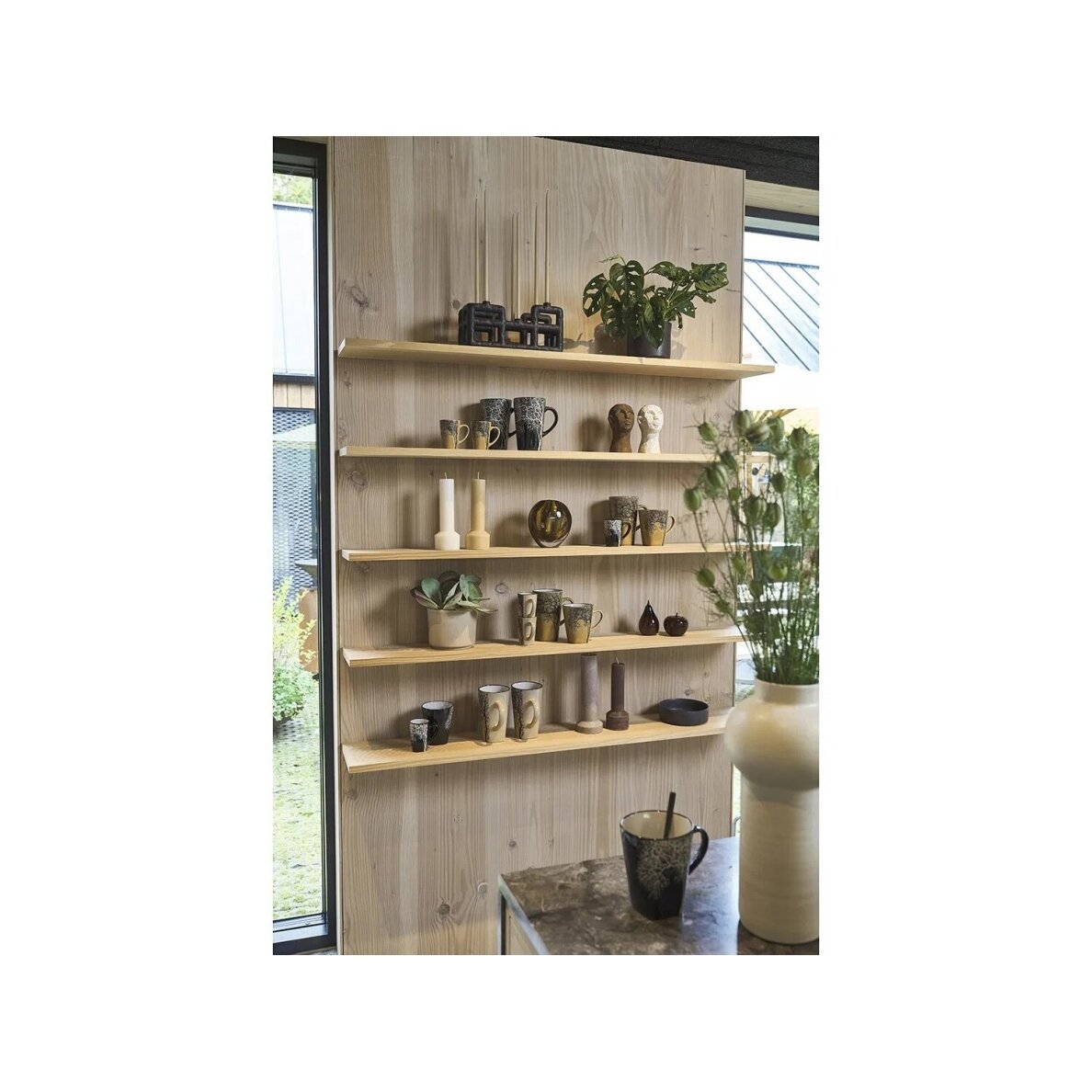 Villa Collection stulpinė žvakė Hvils 8 x 23 cm pilkšvai ruda, parafinas/stearinas 1 Villa Collection stulpinė žvakė Hvils 8 x 23 cm pilkšvai ruda, parafinas/stearinas 1